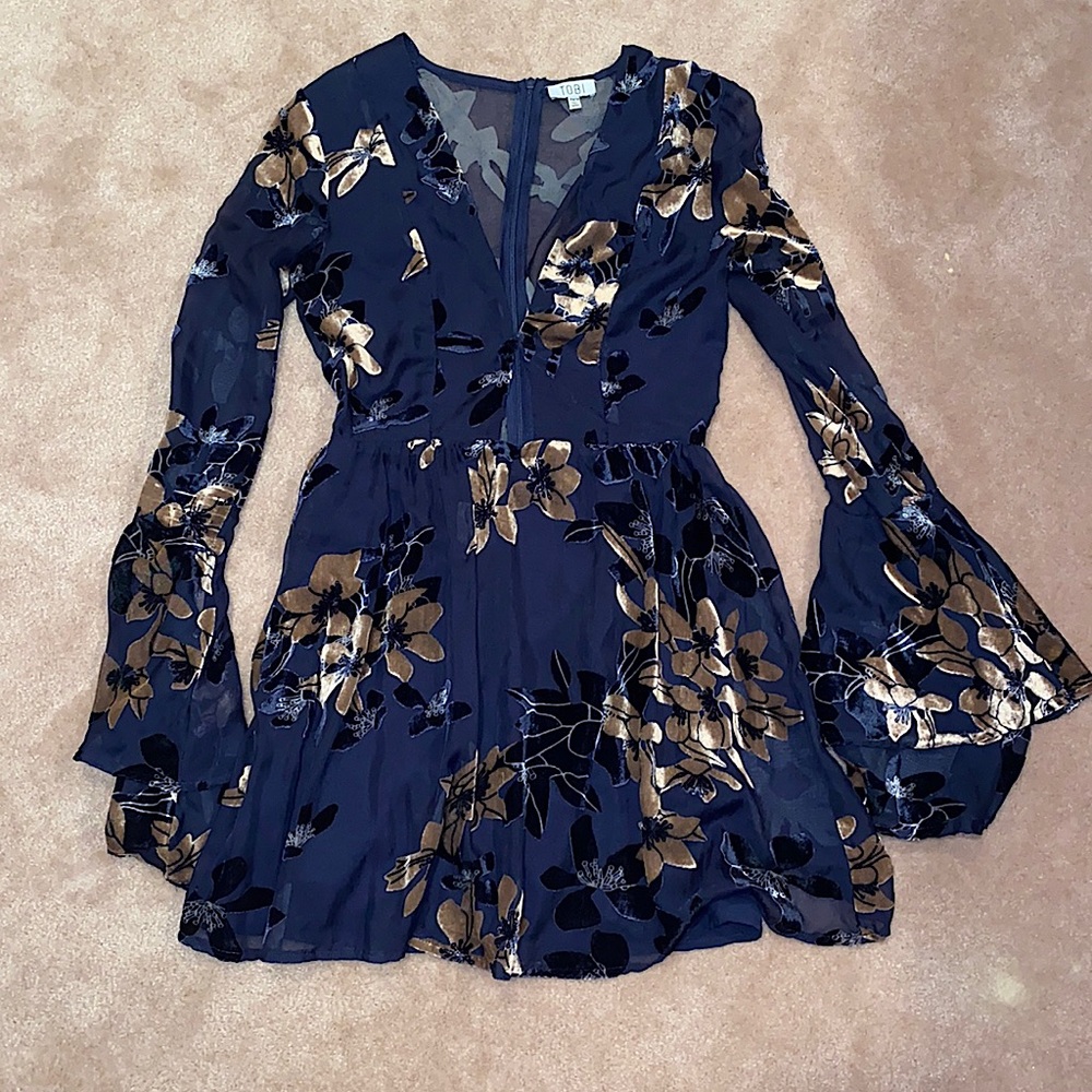 Long sleeve cutout Dress